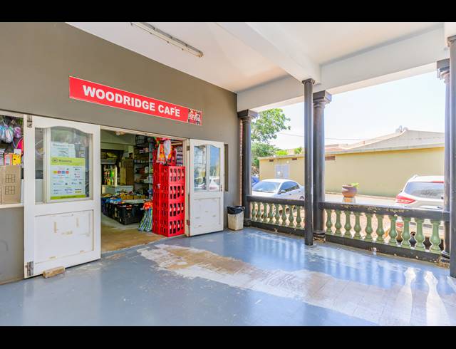 107M² BUSINESS FOR SALE IN MONTCLAIR